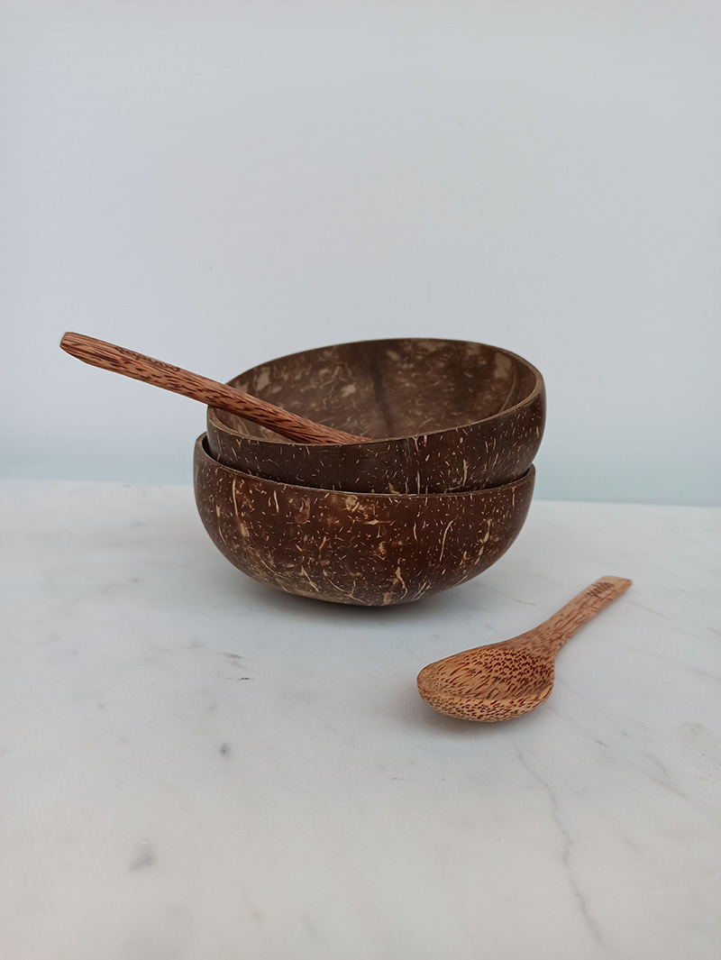 paquete de 2 Juego de 2 cuencos de coco con cucharas producto natural alternativo plástico hecho a mano y pulido con aceite 100% natural con cubiertos de madera 